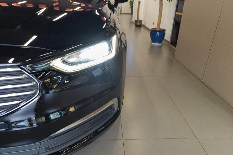 Used Ford Taurus 2019 EcoBoost 245 Comfort Edition Left Front Headlight