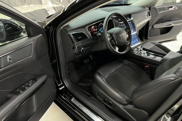 Used Ford Taurus 2019 EcoBoost 245 Comfort Edition Left Front Seat