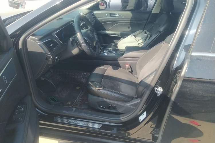 Used Ford Taurus 2019 EcoBoost 245 Comfort Edition Left Front Seat