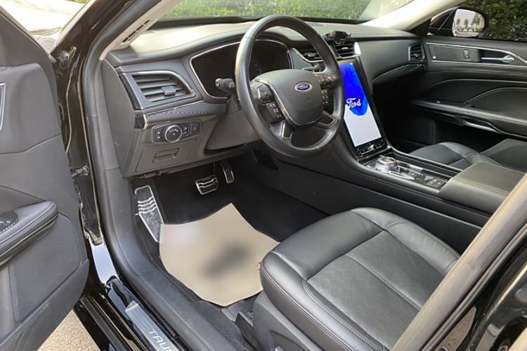 Used Ford Taurus 2019 EcoBoost 245 Premium Edition Left Front Seat
