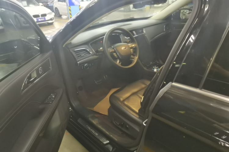 Used Ford Taurus 2019 EcoBoost 245 Premium Edition Left Front Seat
