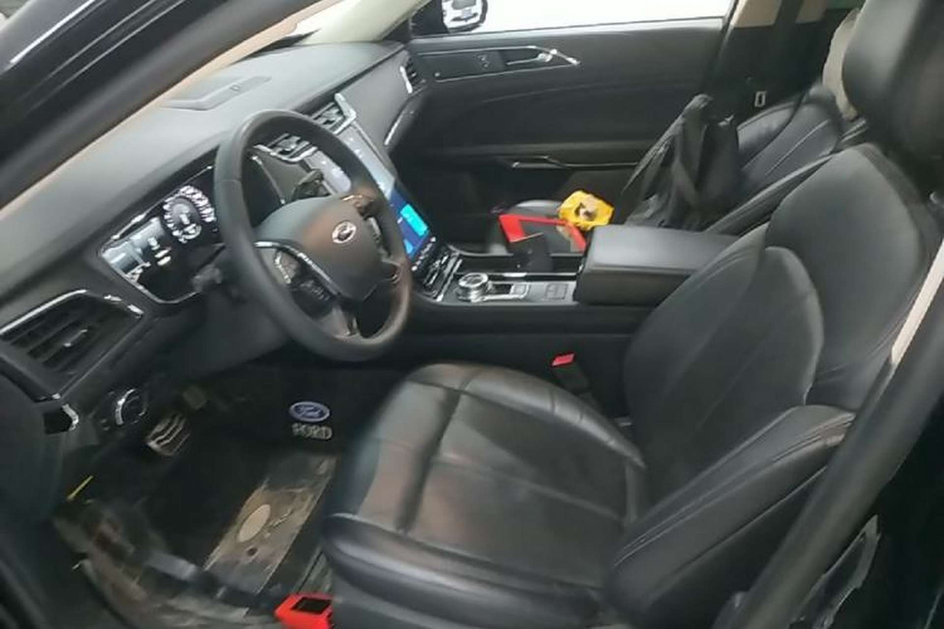 Used Ford Taurus 2019 EcoBoost 245 Premium Edition Left Front Seat
