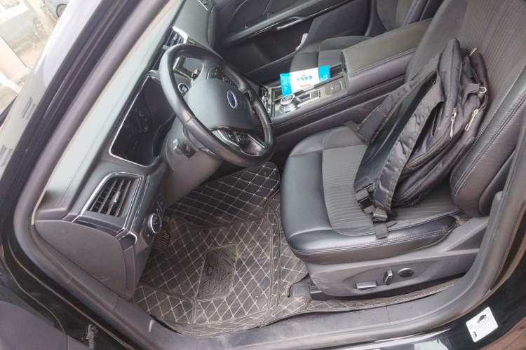 Used Ford Taurus 2019 EcoBoost 245 Comfort Edition Left Front Seat
