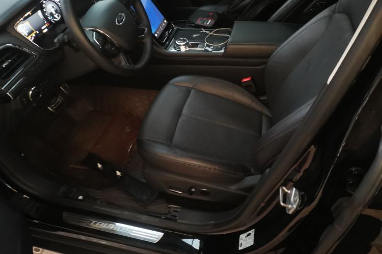 Used Ford Taurus 2019 EcoBoost 245 Premium Edition Left Front Seat