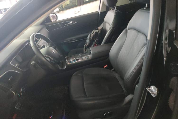 Used Ford Taurus 2019 EcoBoost 245 Premium Edition Left Front Seat
