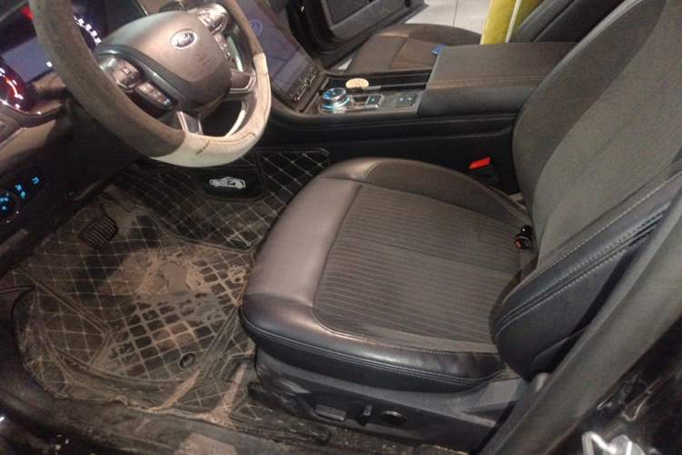 Used Ford Taurus 2019 EcoBoost 245 Comfort Edition Left Front Seat