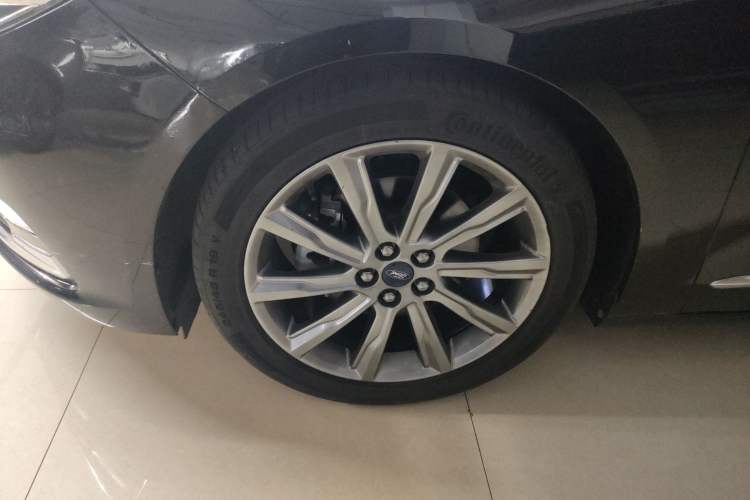 Used Ford Taurus 2019 EcoBoost 245 Premium Edition Left Front Wheel Hub