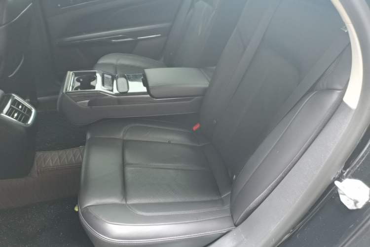 Used Ford Taurus 2019 EcoBoost 245 Premium Edition Left Rear Seat