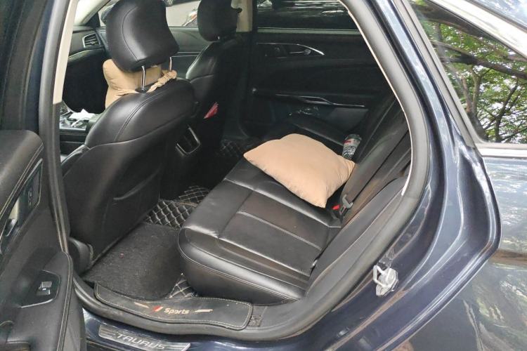 Used Ford Taurus 2019 EcoBoost 245 Premium Edition Left Rear Seat