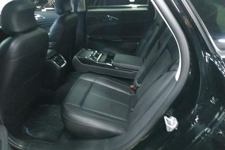 Used Ford Taurus 2019 EcoBoost 245 Premium Edition Left Rear Seat