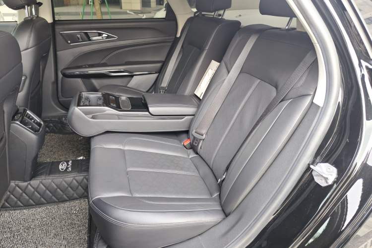 Used Ford Taurus 2019 EcoBoost 245 Premium Edition Left Rear Seat