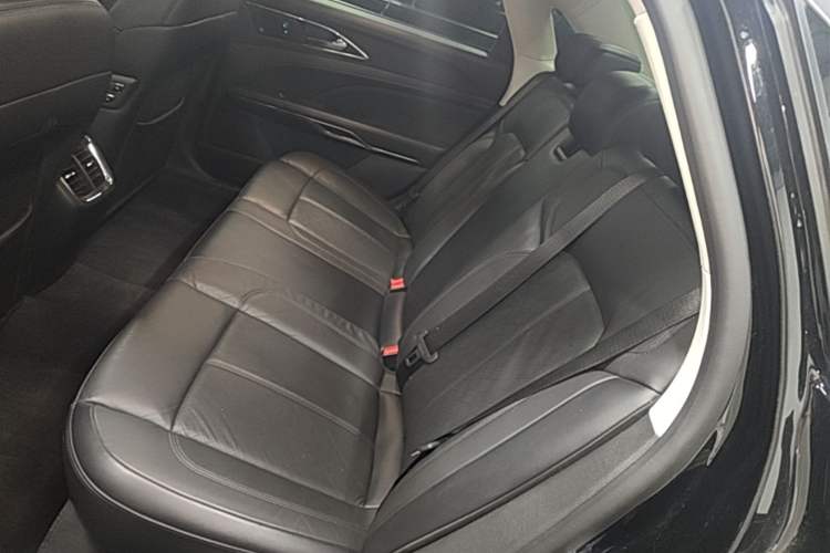 Used Ford Taurus 2019 EcoBoost 245 Premium Edition Left Rear Seat