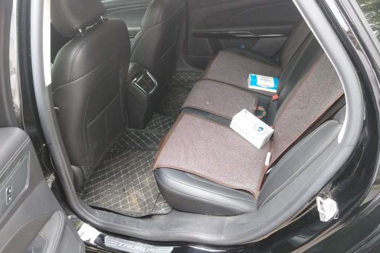 Used Ford Taurus 2019 EcoBoost 245 Comfort Edition Left Rear Seat