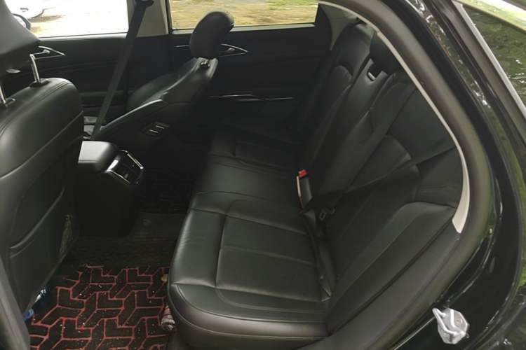 Used Ford Taurus 2019 EcoBoost 245 Premium Edition Left Rear Seat