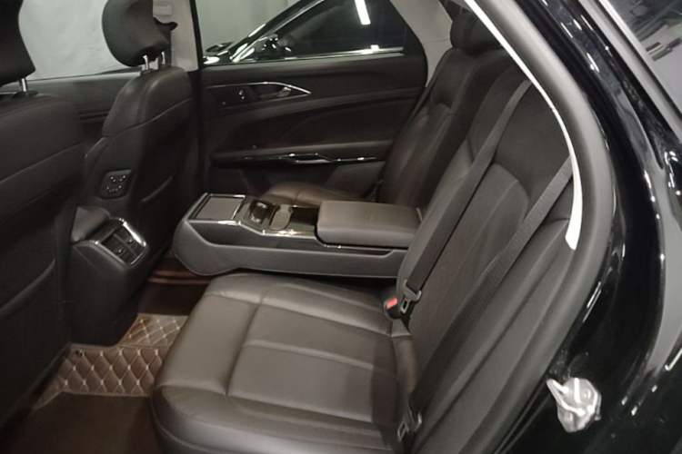 Used Ford Taurus 2019 EcoBoost 245 Premium Edition Left Rear Seat