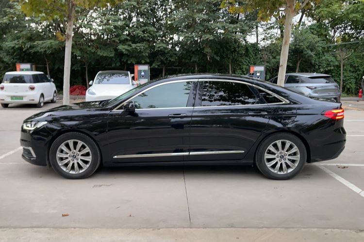 Used Ford Taurus 2019 EcoBoost 245 Comfort Edition Left Side