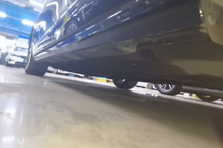 Used Ford Taurus 2019 EcoBoost 245 Premium Edition Left Side Sill