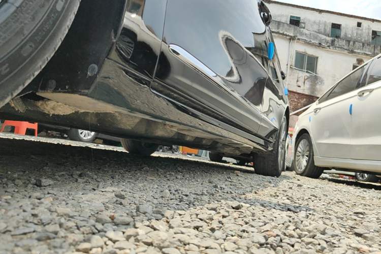 Used Ford Taurus 2019 EcoBoost 245 Premium Edition Left Side Sill