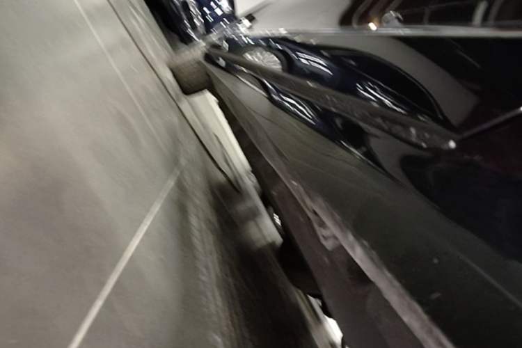 Used Ford Taurus 2019 EcoBoost 245 Premium Edition Left Side Sill