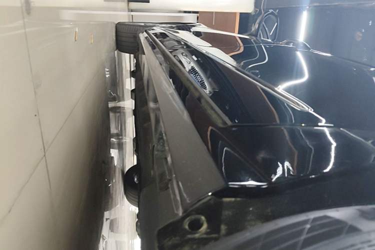 Used Ford Taurus 2019 EcoBoost 245 Premium Edition Left Side Sill