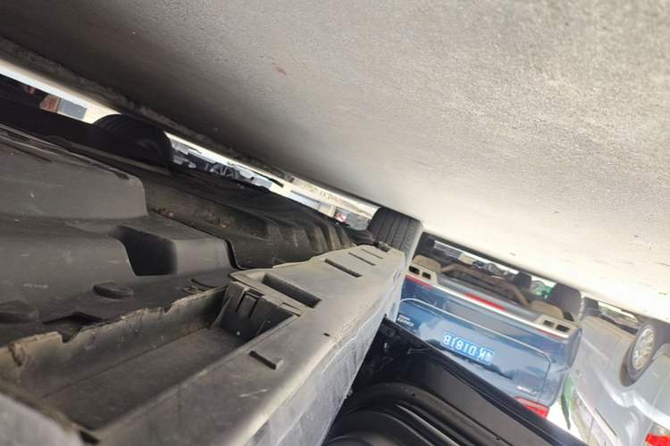 Used Ford Taurus 2019 EcoBoost 245 Comfort Edition Left Side Sill