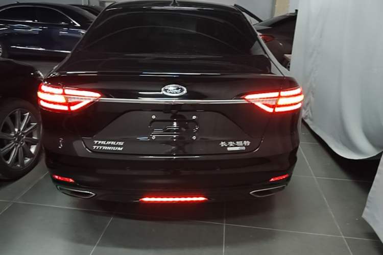 Used Ford Taurus 2019 EcoBoost 245 Premium Edition Rear