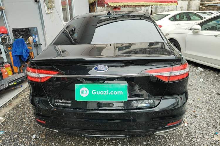Used Ford Taurus 2019 EcoBoost 245 Premium Edition Rear