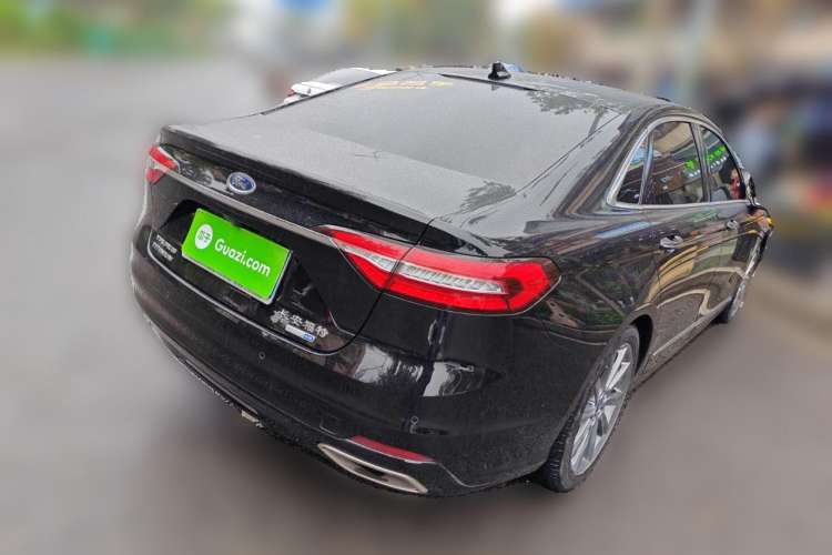 Used Ford Taurus 2019 EcoBoost 245 Premium Edition Rear Right 45 Deg
