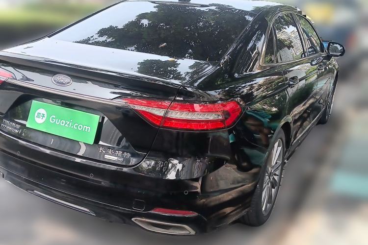 Used Ford Taurus 2019 EcoBoost 245 Premium Edition Rear Right 45 Deg