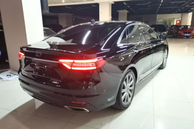 Used Ford Taurus 2019 EcoBoost 245 Premium Edition Rear Right 45 Deg