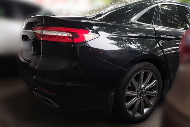 Used Ford Taurus 2019 EcoBoost 245 Premium Edition Rear Right 45 Deg