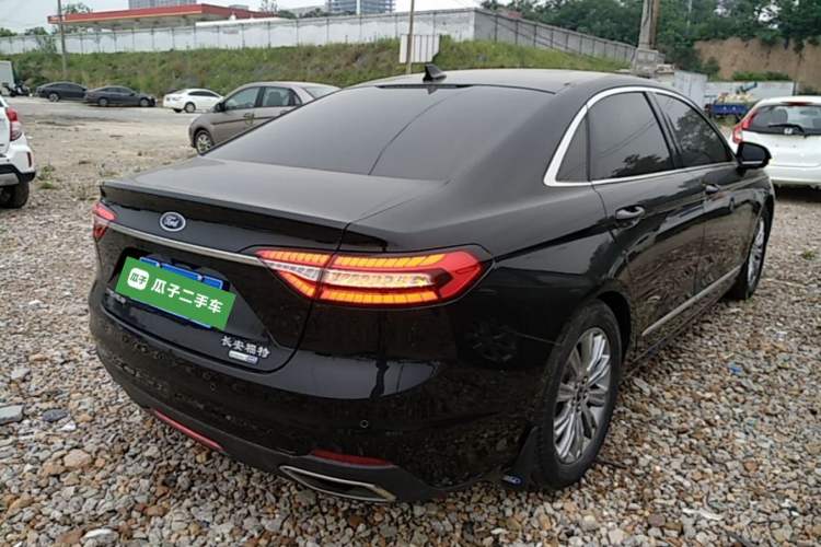 Used Ford Taurus 2019 EcoBoost 245 Comfort Edition Rear Right 45 Deg