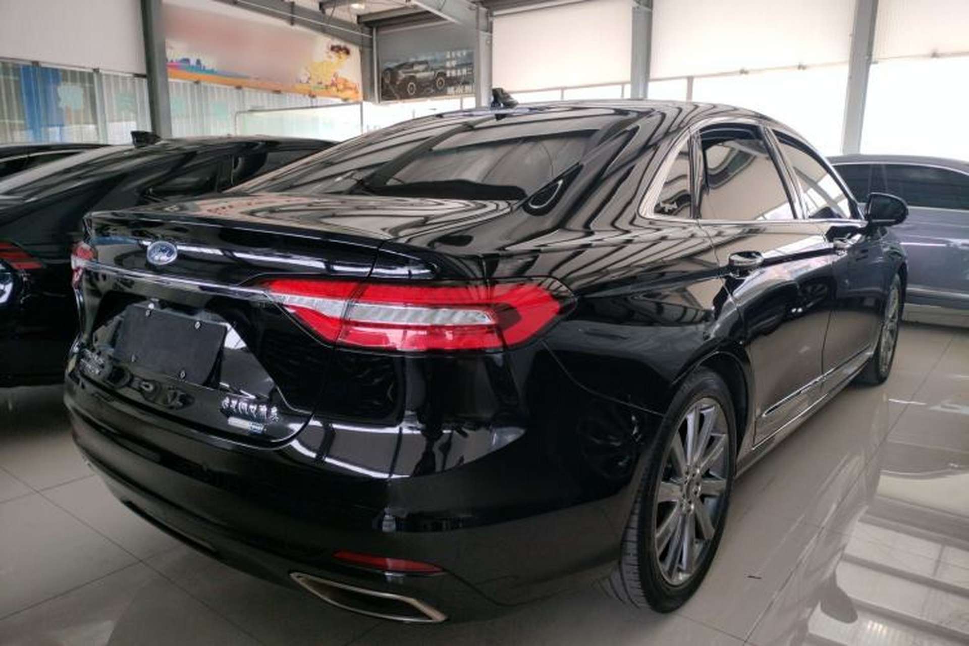 Used Ford Taurus 2019 EcoBoost 245 Premium Edition Rear Right 45 Deg