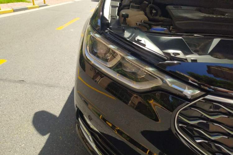 Used Ford Taurus 2019 EcoBoost 245 Premium Edition Right Front Headlight