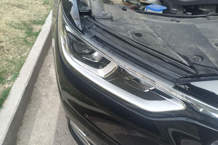 Used Ford Taurus 2019 EcoBoost 245 Premium Edition Right Front Headlight