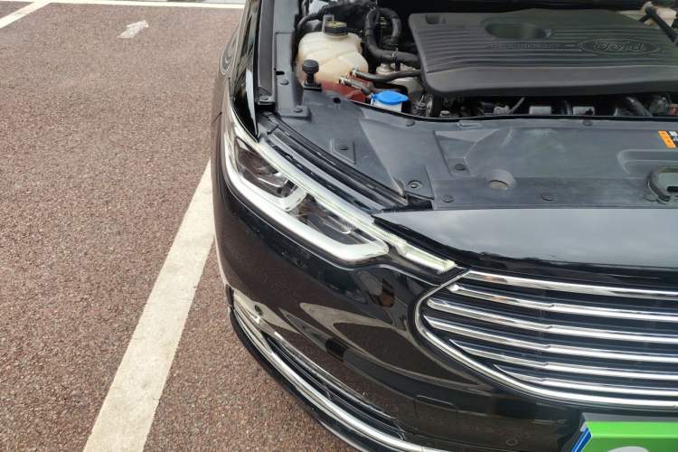 Used Ford Taurus 2019 EcoBoost 245 Premium Edition Right Front Headlight