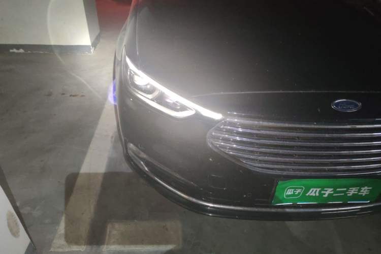 Used Ford Taurus 2019 EcoBoost 245 Premium Edition Right Front Headlight