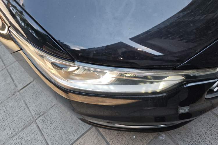 Used Ford Taurus 2019 EcoBoost 245 Premium Edition Right Front Headlight