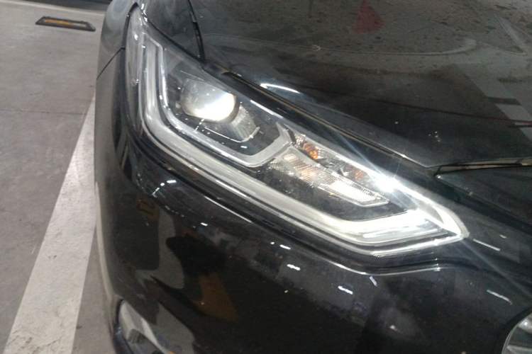 Used Ford Taurus 2019 EcoBoost 245 Comfort Edition Right Front Headlight