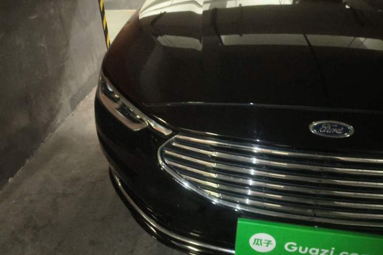 Used Ford Taurus 2019 EcoBoost 245 Premium Edition Right Front Headlight