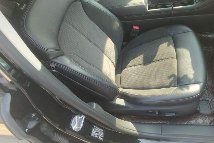 Used Ford Taurus 2019 EcoBoost 245 Comfort Edition Right Front Seat