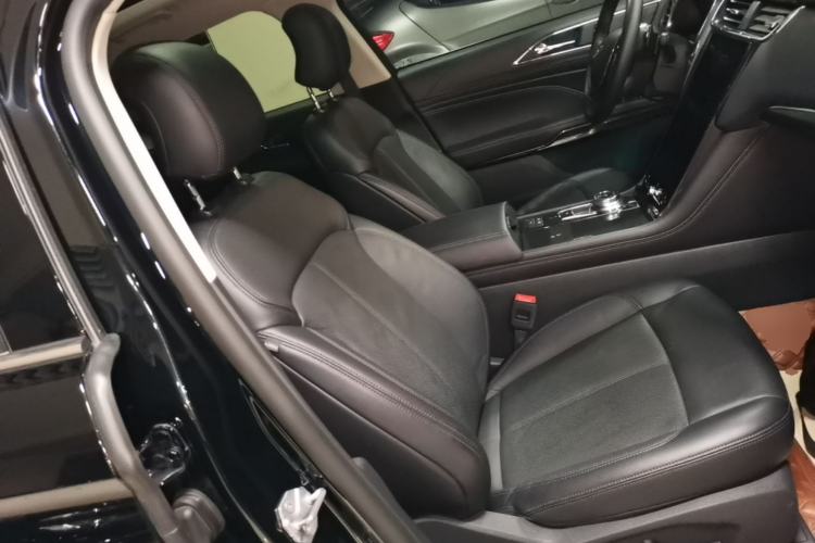 Used Ford Taurus 2019 EcoBoost 245 Premium Edition Right Front Seat