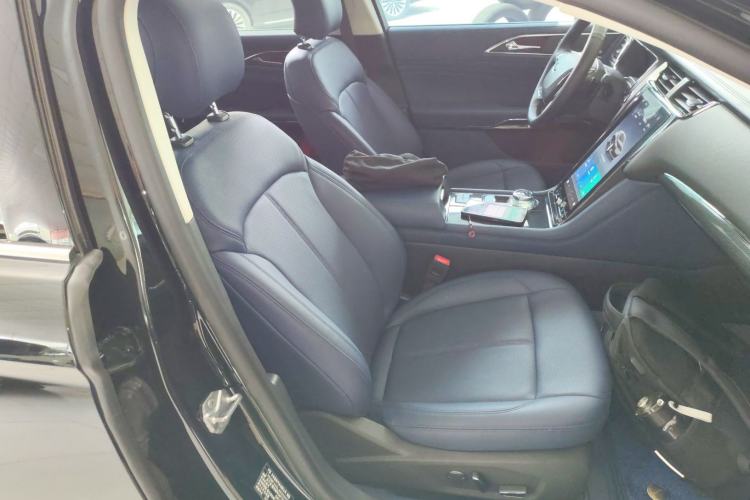 Used Ford Taurus 2019 EcoBoost 245 Premium Edition Right Front Seat