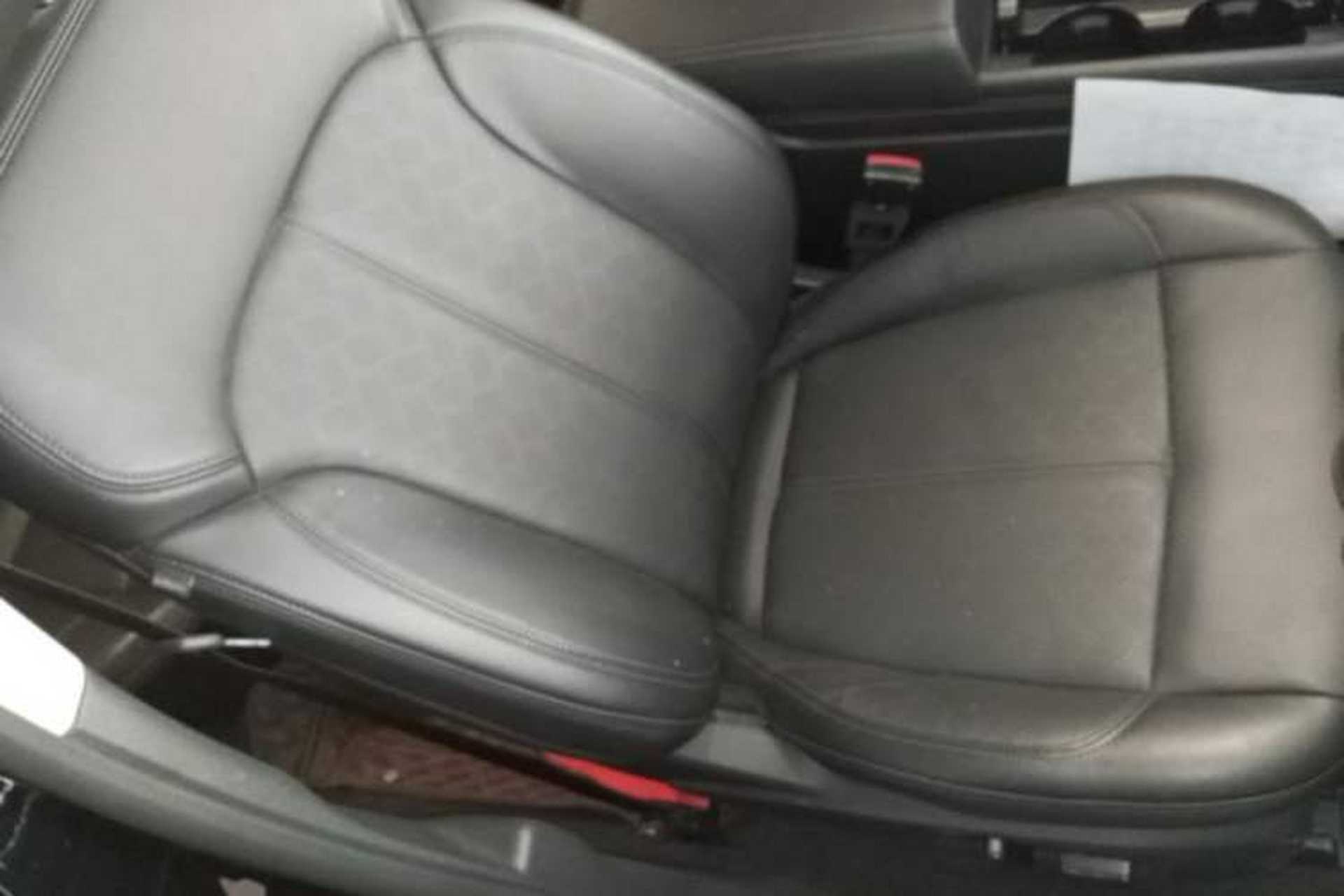 Used Ford Taurus 2019 EcoBoost 245 Premium Edition Right Front Seat