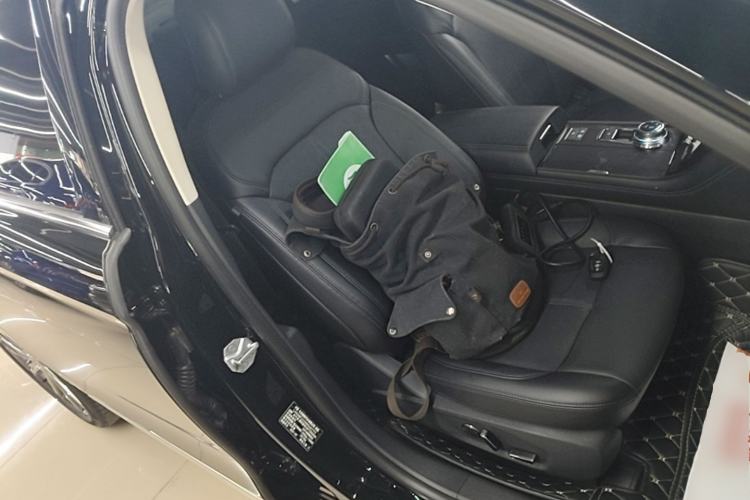 Used Ford Taurus 2019 EcoBoost 245 Premium Edition Right Front Seat