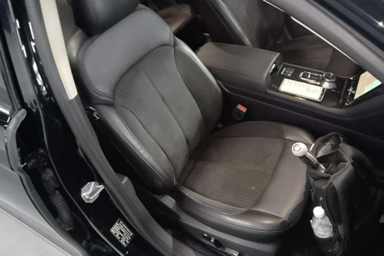 Used Ford Taurus 2019 EcoBoost 245 Comfort Edition Right Front Seat