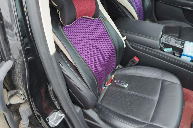 Used Ford Taurus 2019 EcoBoost 245 Premium Edition Right Front Seat