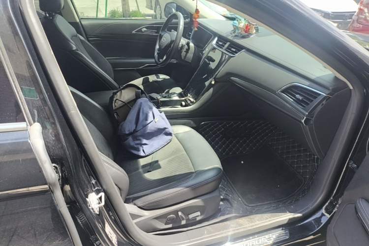 Used Ford Taurus 2019 EcoBoost 245 Comfort Edition Right Front Seat