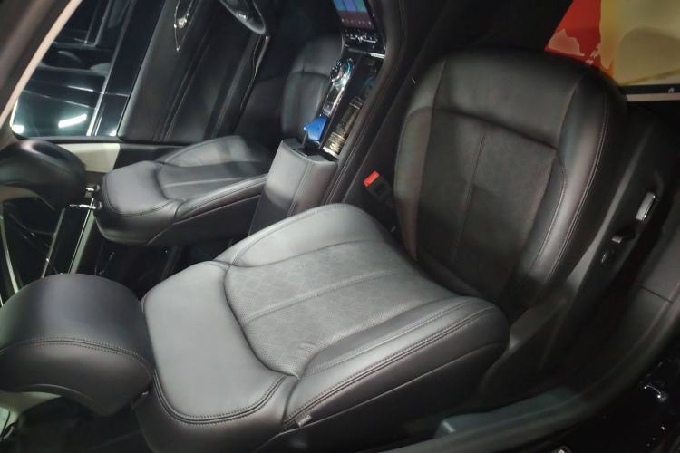 Used Ford Taurus 2019 EcoBoost 245 Premium Edition Right Front Seat