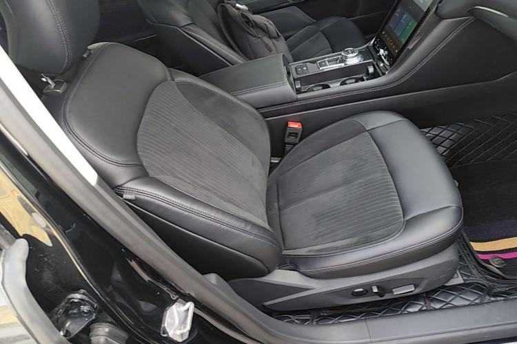 Used Ford Taurus 2019 EcoBoost 245 Comfort Edition Right Front Seat